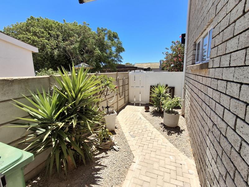 5 Bedroom Property for Sale in Britannia Bay Western Cape